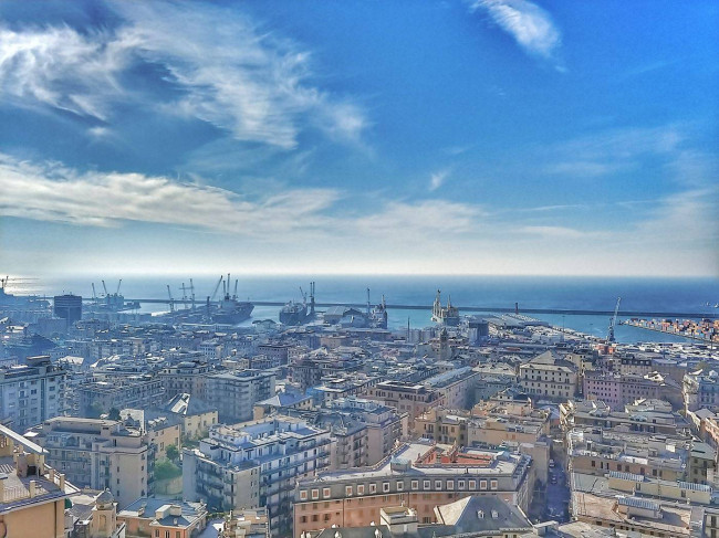 Appartamento in vendita a Genova