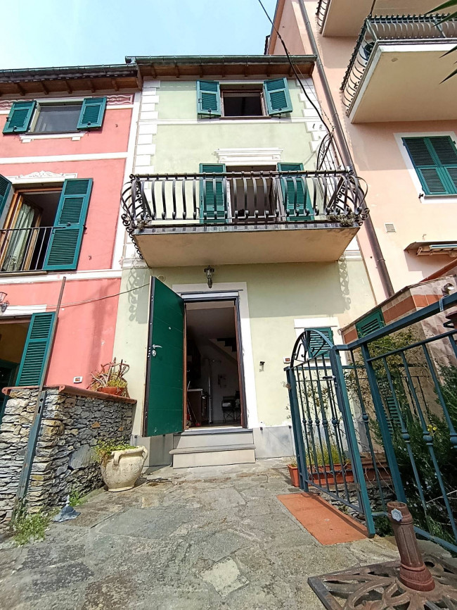 Villette a schiera in vendita a Avegno