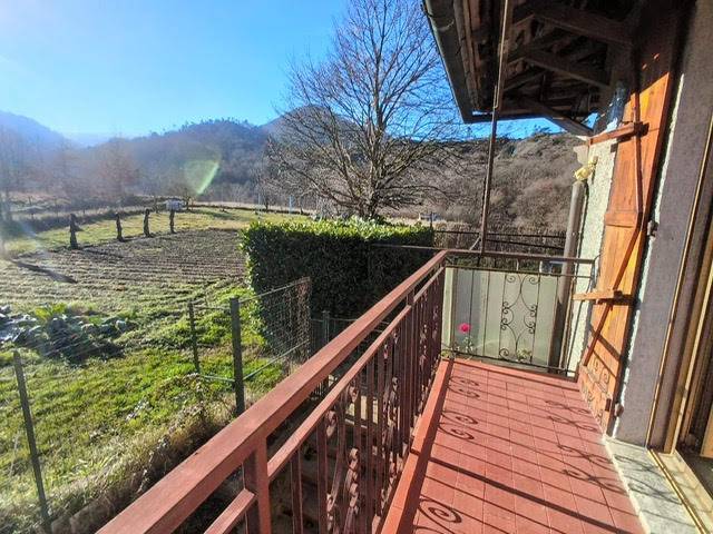 Casa Semi Indipendente in Vendita a Pontinvrea, 90'000€, 70 m²