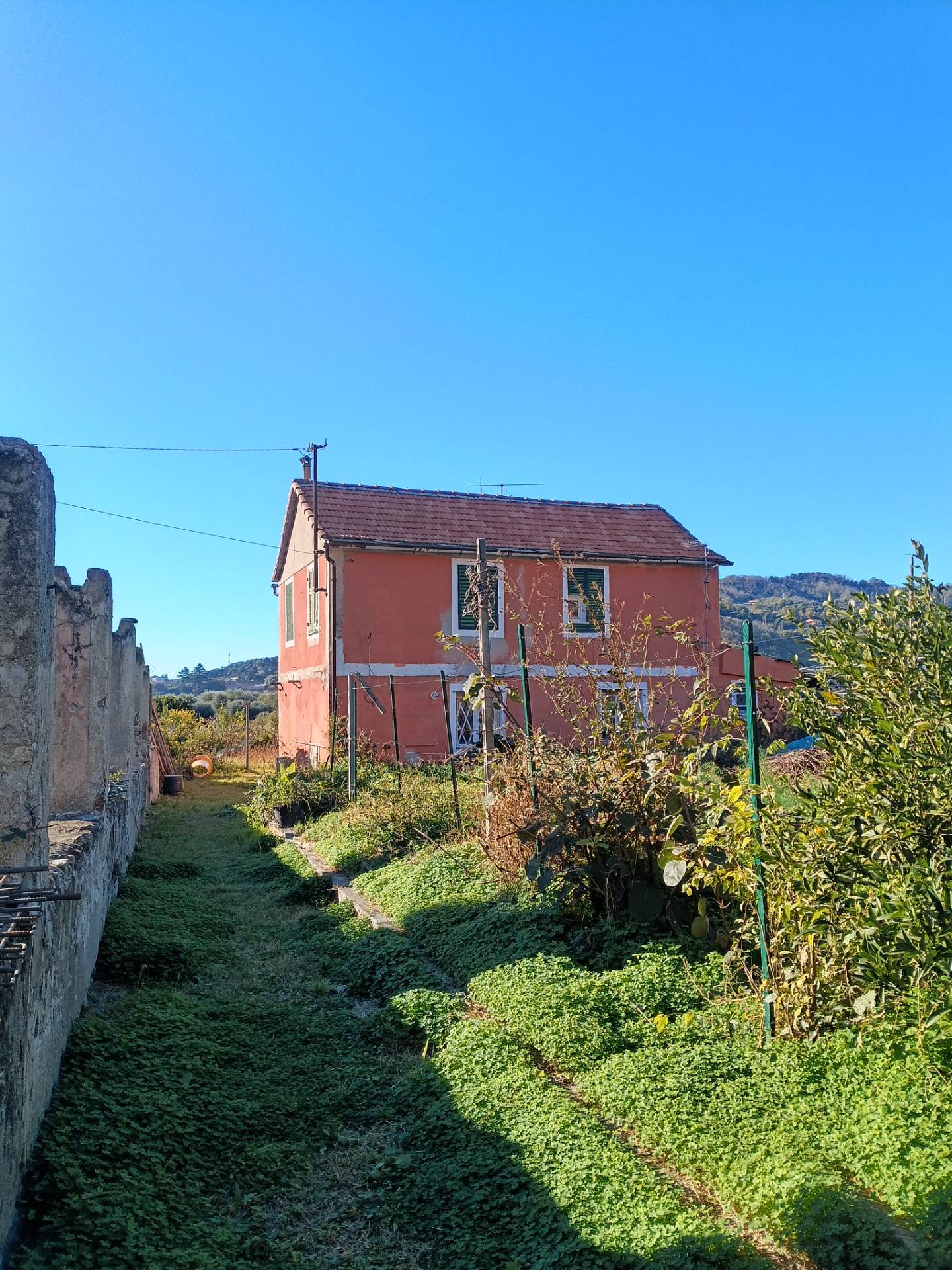 Casa Indipendente in Vendita a Albisola Superiore, 390'000€, 140 m²