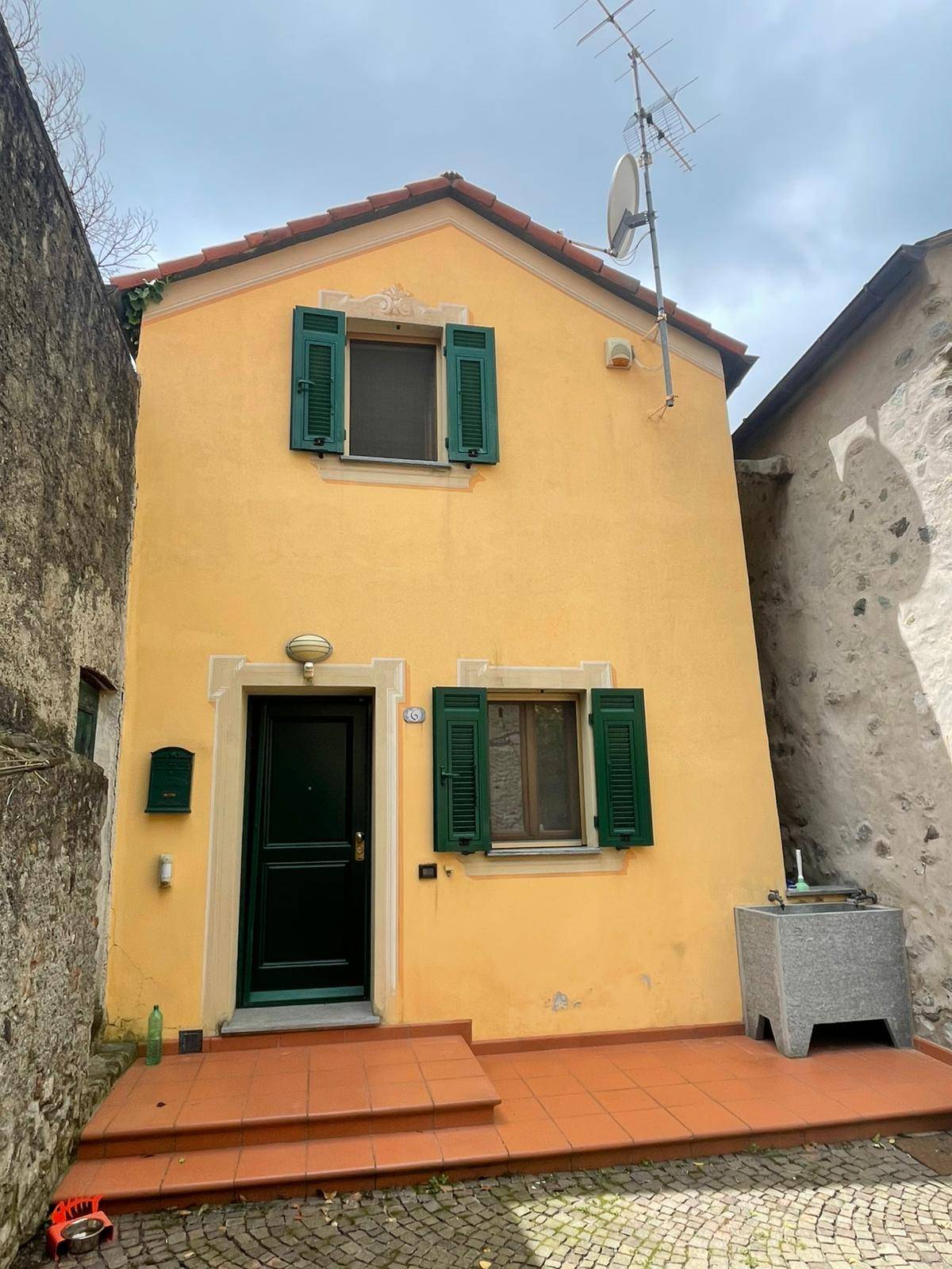 Casa semi-indipendente in vendita a Albisola Superiore (SV)