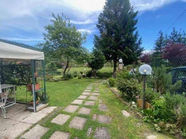 Casa semi-indipendente in vendita a Pontinvrea (SV)