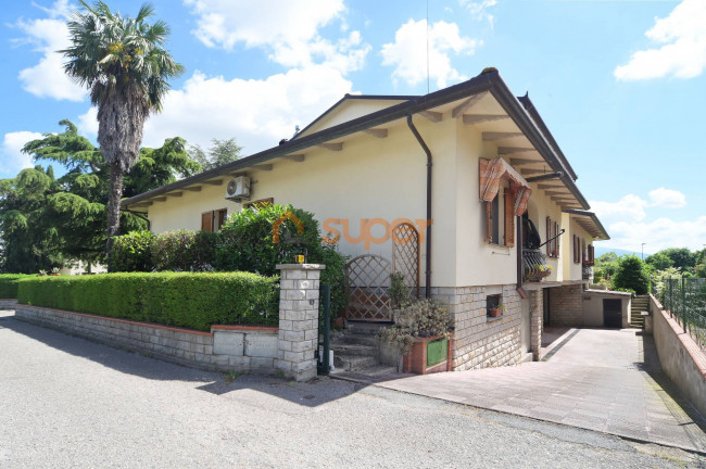 Porzione di Casa in vendita a Bastia Umbra