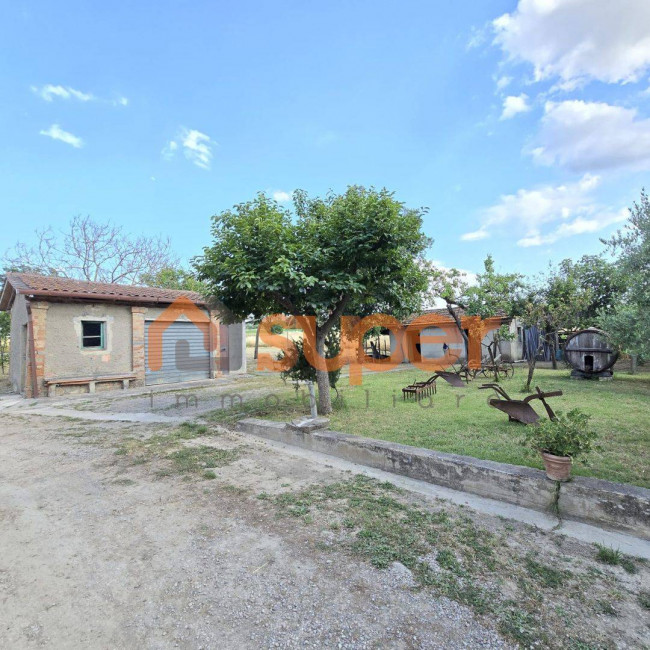 Casa singola in vendita a Castiglione del Lago