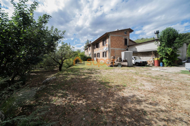 Porzione di Casa in vendita a Assisi