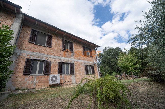 Porzione di Casa in vendita a Assisi