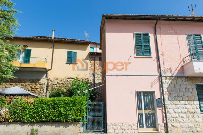 Porzione di Casa in vendita a Torgiano