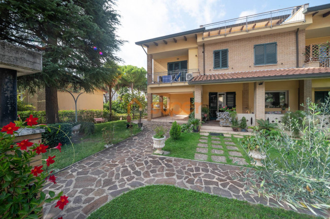 Porzione di Casa in vendita a Perugia