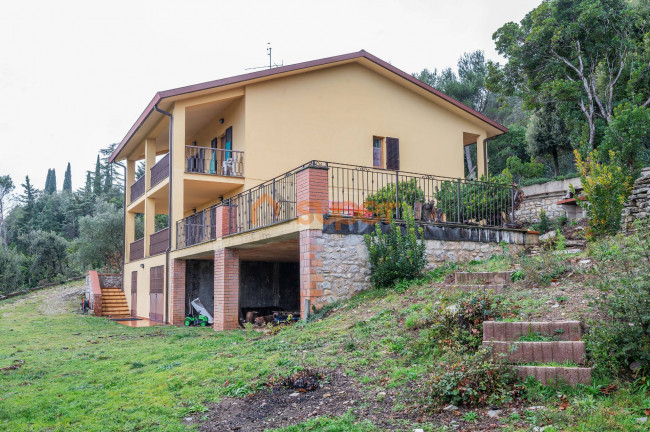 Casa singola in vendita a Perugia