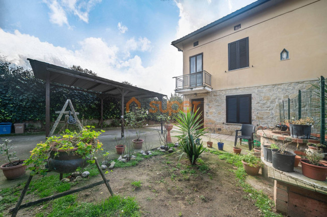 Porzione di Casa in vendita a Castiglione del Lago