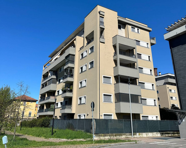 Appartamento in vendita a Rozzano