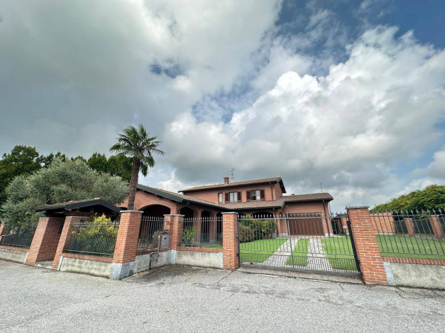 Villa in vendita a Roncaro