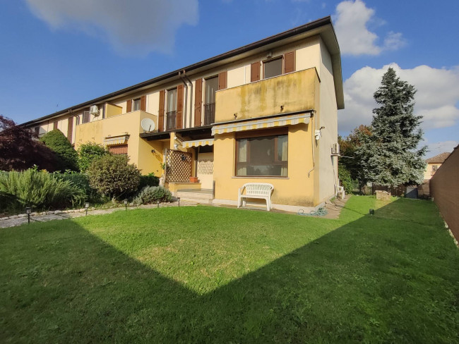 Villette a schiera in vendita a Torrevecchia Pia