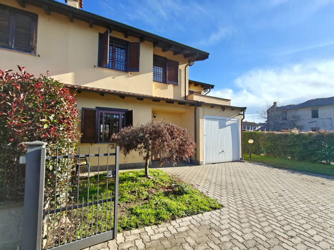 Villette a schiera in vendita a Landriano