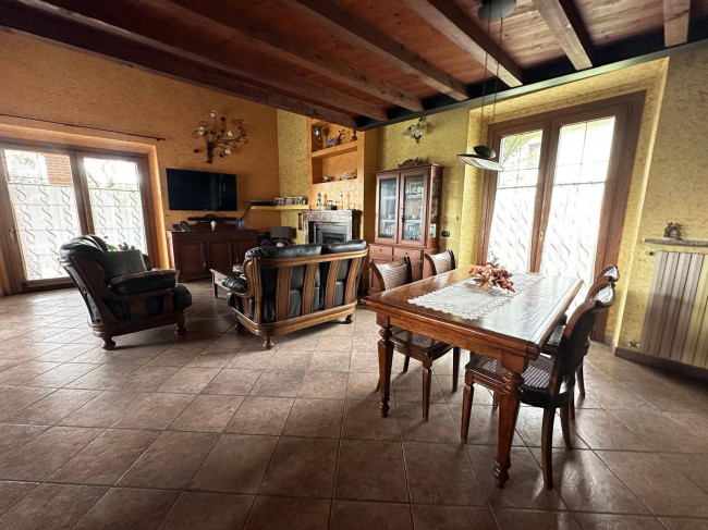 Villa in vendita a Roncaro