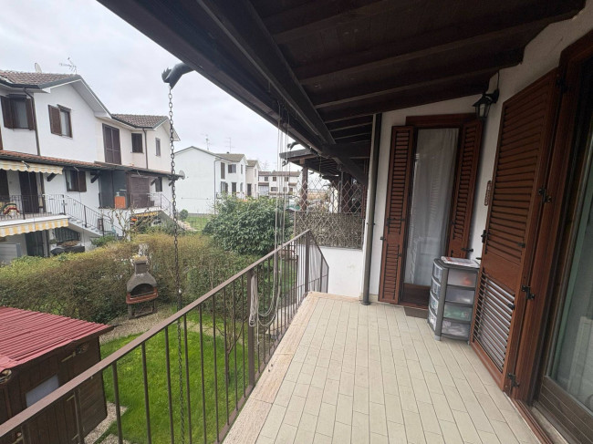 Villette a schiera in vendita a Calvignasco