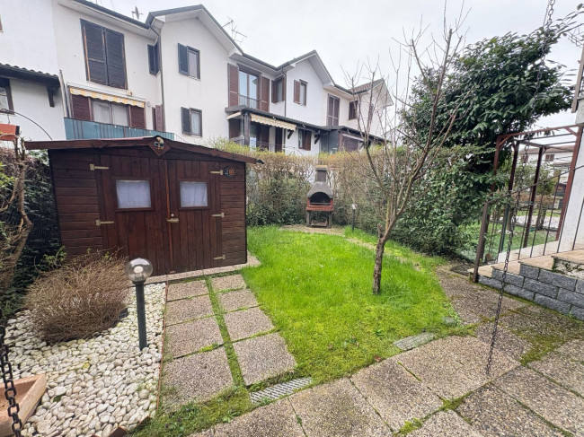 Villette a schiera in vendita a Calvignasco