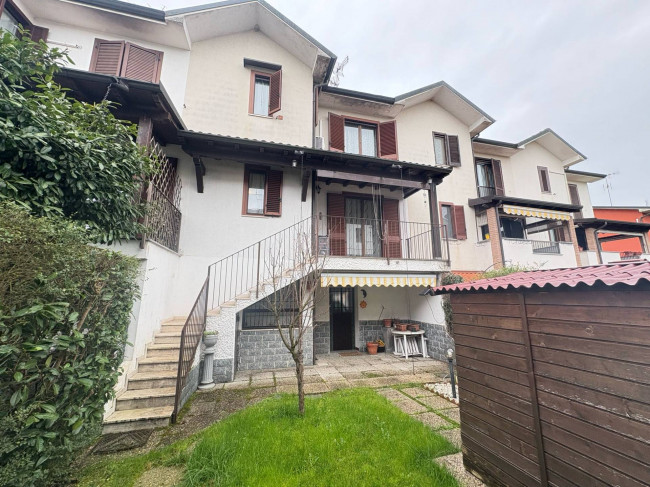 Villette a schiera in vendita a Calvignasco