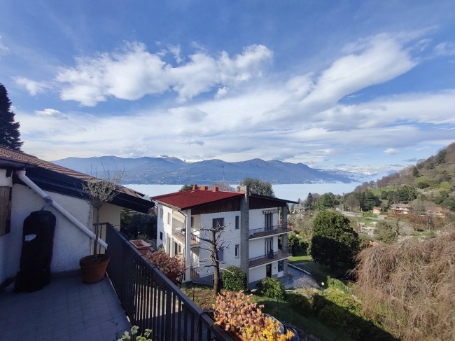 Casa singola in vendita a Laveno-Mombello