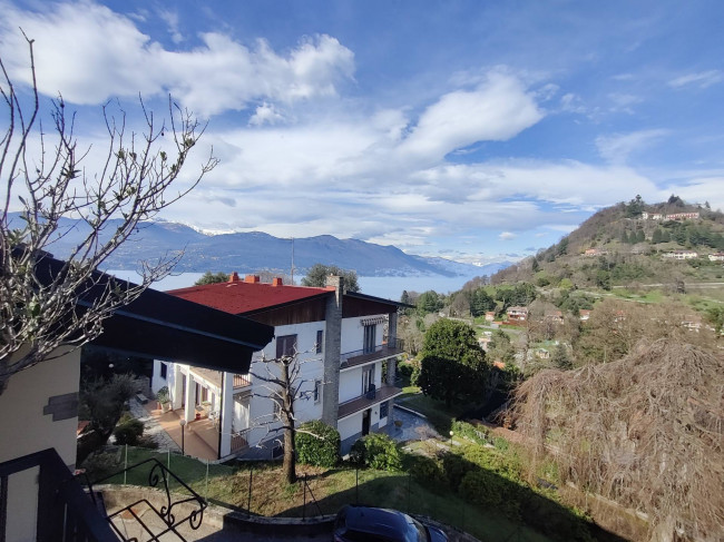 Casa singola in vendita a Laveno-Mombello