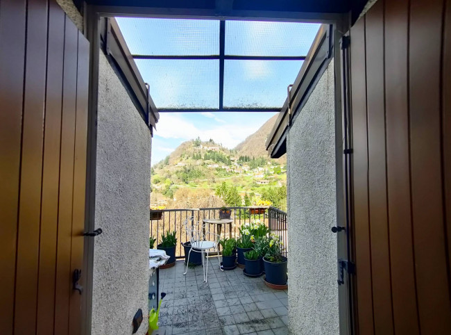 Casa singola in vendita a Laveno-Mombello