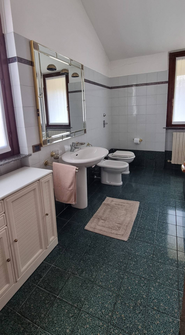 Villa in vendita a Rosate