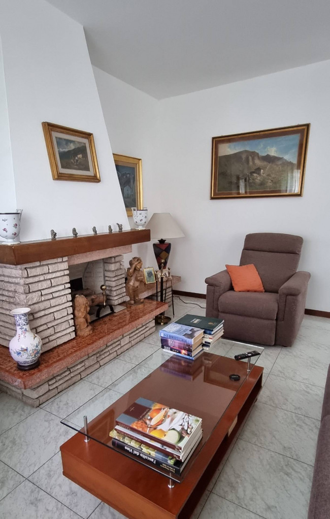 Villa in vendita a Rosate