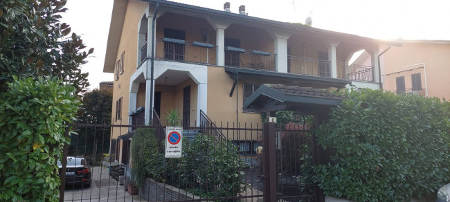 Villa in vendita a Rosate