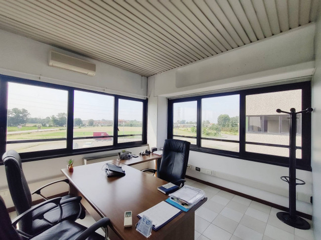 Studio/Ufficio in affitto a Opera