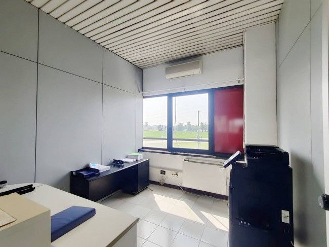 Studio/Ufficio in affitto a Opera