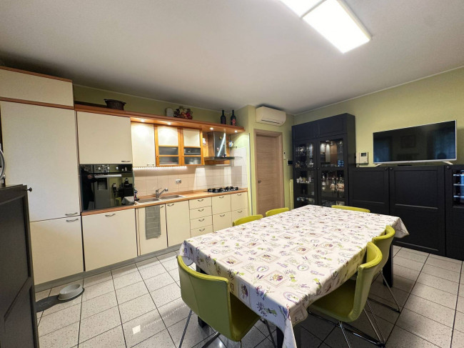 Appartamento in vendita a Corsico