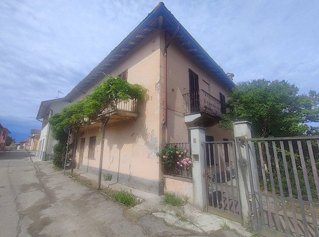 Appartamento in vendita a Bornasco