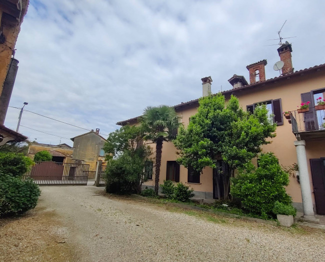 Appartamento in vendita a Bornasco