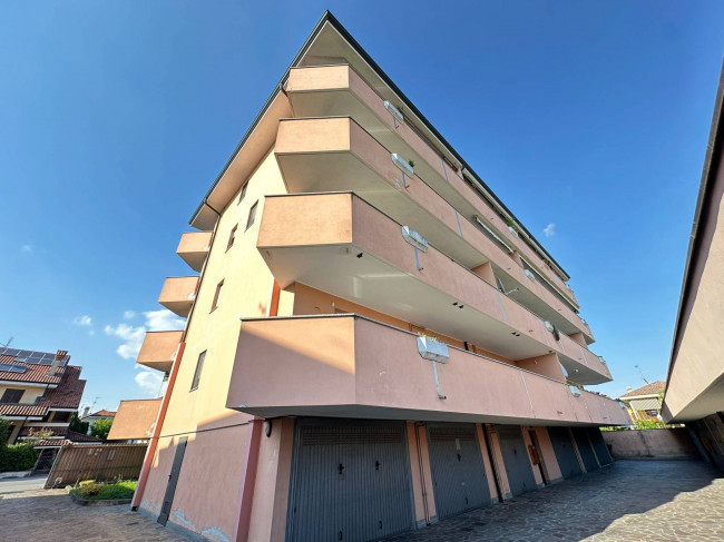 Appartamento in vendita a Bareggio
