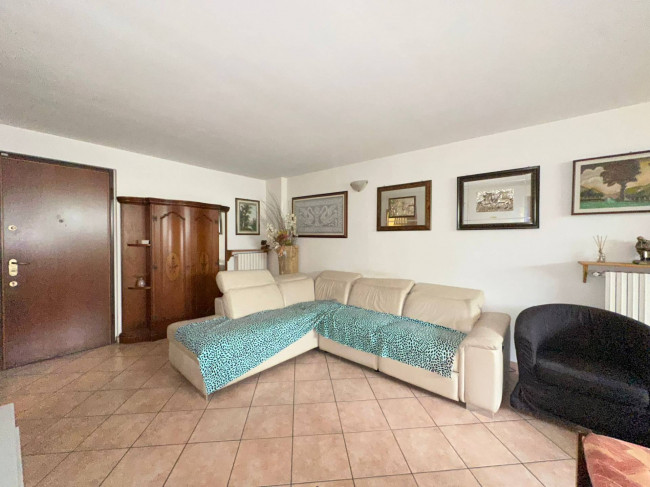 Appartamento in vendita a Bareggio