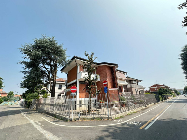 Villa in vendita a Locate di Triulzi