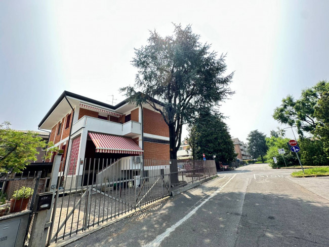 Villa in vendita a Locate di Triulzi