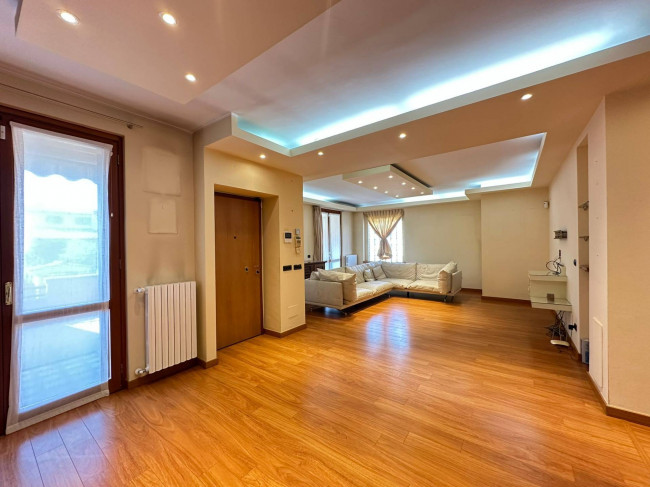 Villa in vendita a Calvignasco