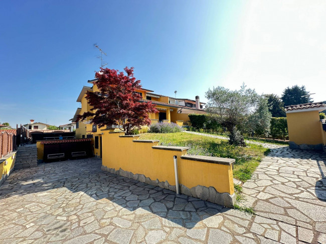 Villa in vendita a Calvignasco