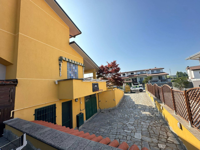 Villa in vendita a Calvignasco