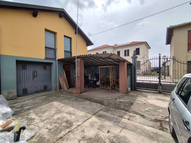 Casa singola in vendita a Bornasco