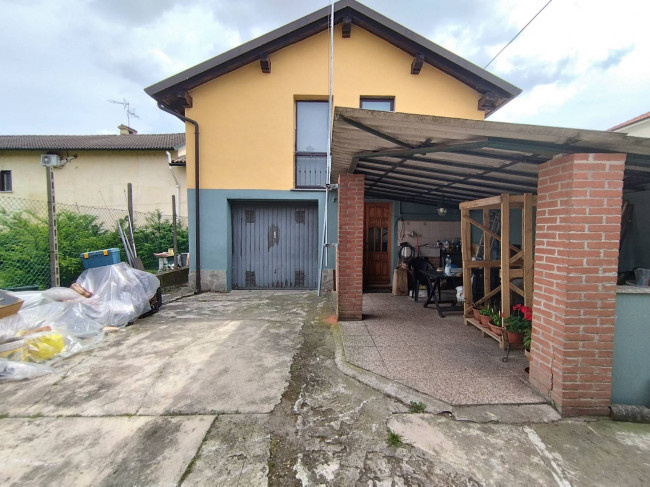Casa singola in vendita a Bornasco