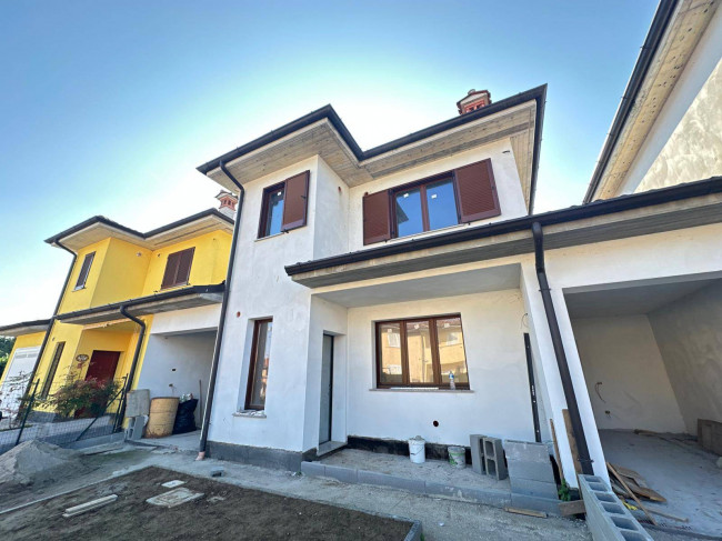 Villette a schiera in vendita a Roncaro
