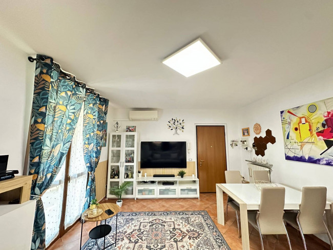 Appartamento in vendita a Lardirago