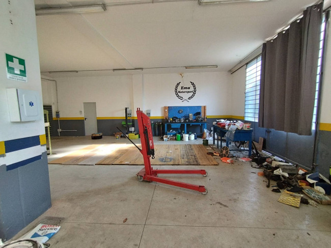 Capannone in vendita a Broni