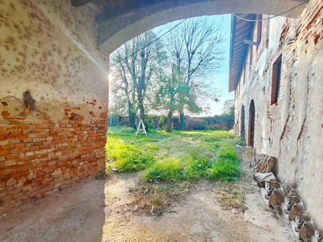 Rustico in vendita a Bornasco