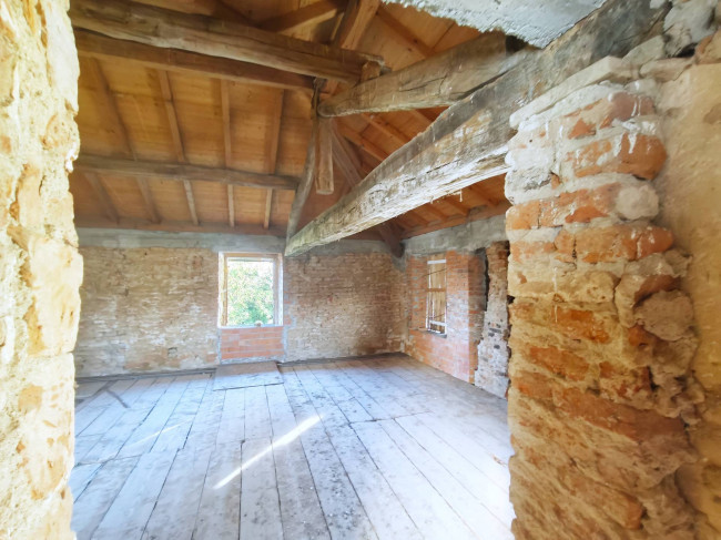 Rustico in vendita a Bornasco