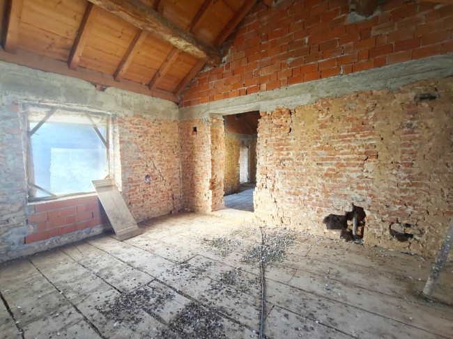 Rustico in vendita a Bornasco