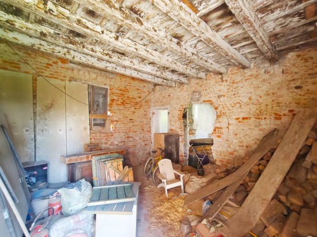 Rustico in vendita a Bornasco