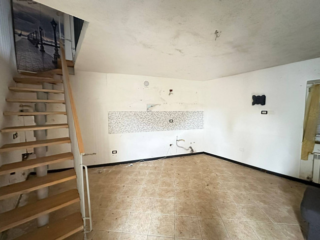 Appartamento in vendita a Vellezzo Bellini